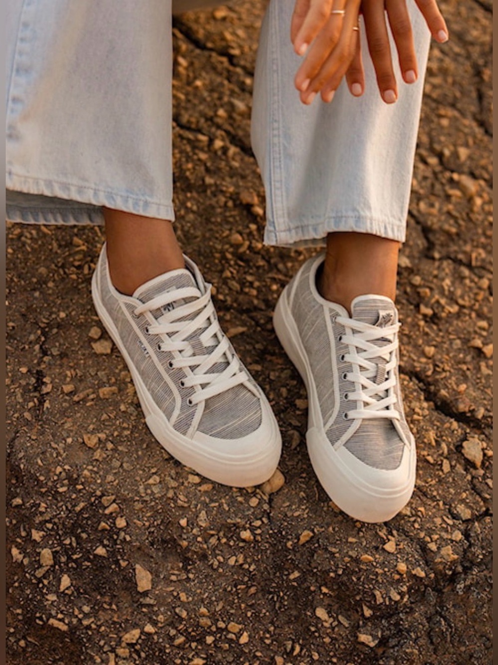 Roxy Women’s Cruizer Platform Striped Canvas Sneaker Sz.8 NWT